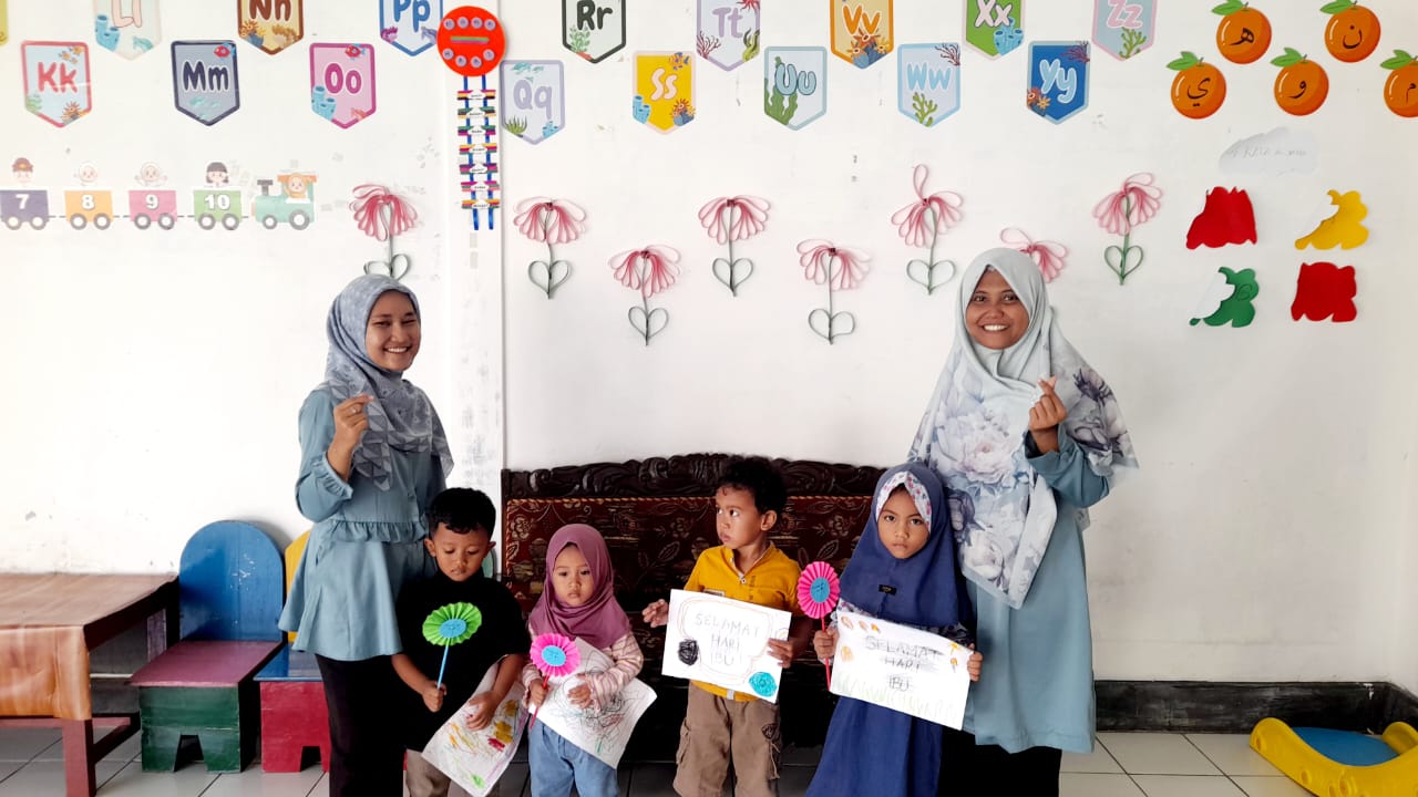 Read more about the article Dari Aku untuk Ibu. Selamat hari Ibu, Aku Sayang Ibu!