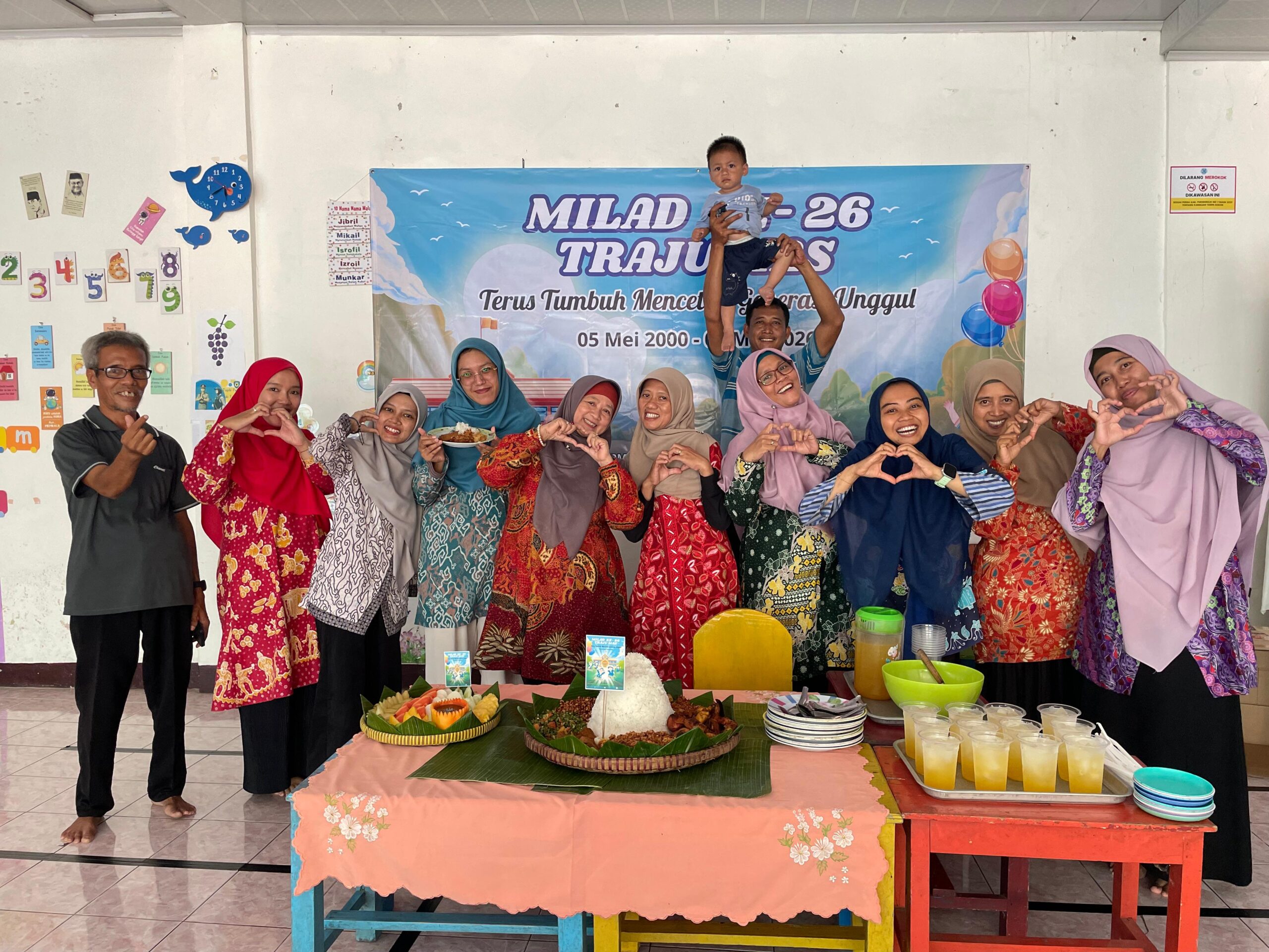 Read more about the article Rangkaian Milad Ke-26 PAUD Terpadu Traju Mas: Menapak Tilas, Bersyukur, dan Bershalawat