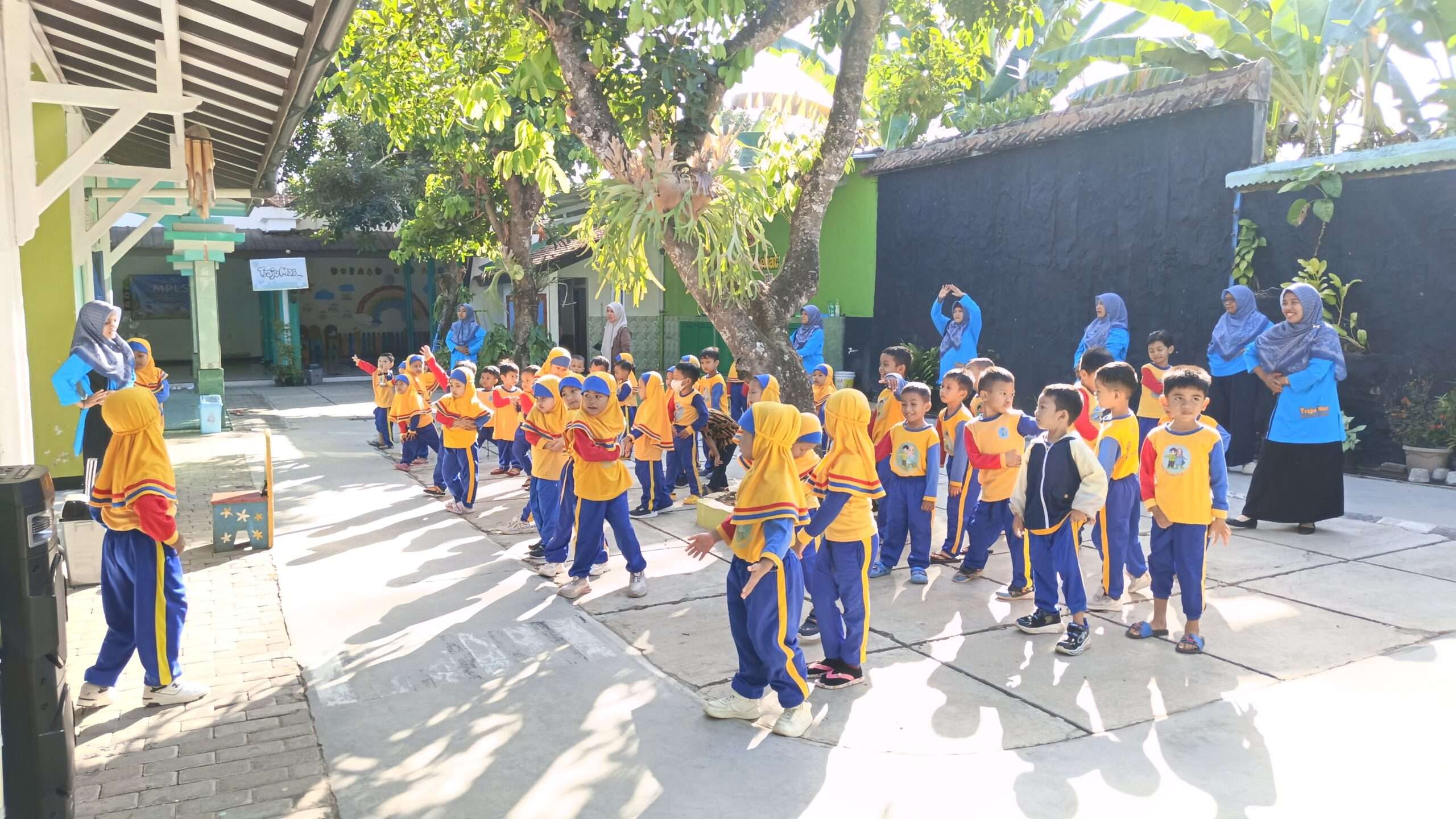 Read more about the article Semarak Hari Anak Nasional 2026 di PAUD Terpadu Traju Mas: Bermain Bersama, Melestarikan Budaya Bangsa